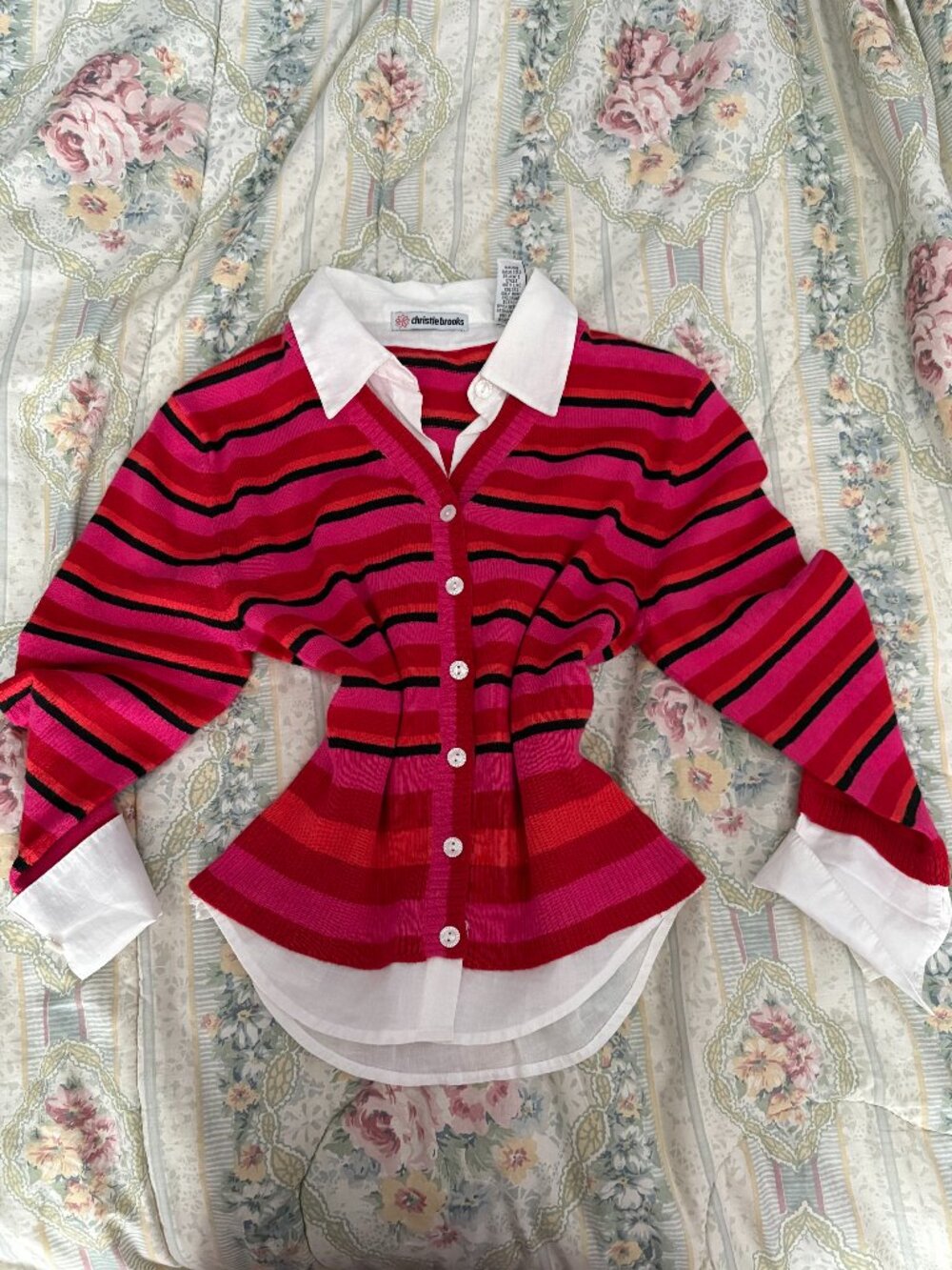 Pink and red striped y2k cardigan sweater with white shirt collar and cuffs.
